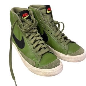 NIKE BLAZER MID '77 VINTAGE. Rare Green. Youth 5.5. Women’s 7.5 EU 38